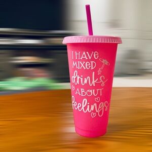 NWOT Color Changing Plastic Tumbler Reusable Cup with Lid and Straw